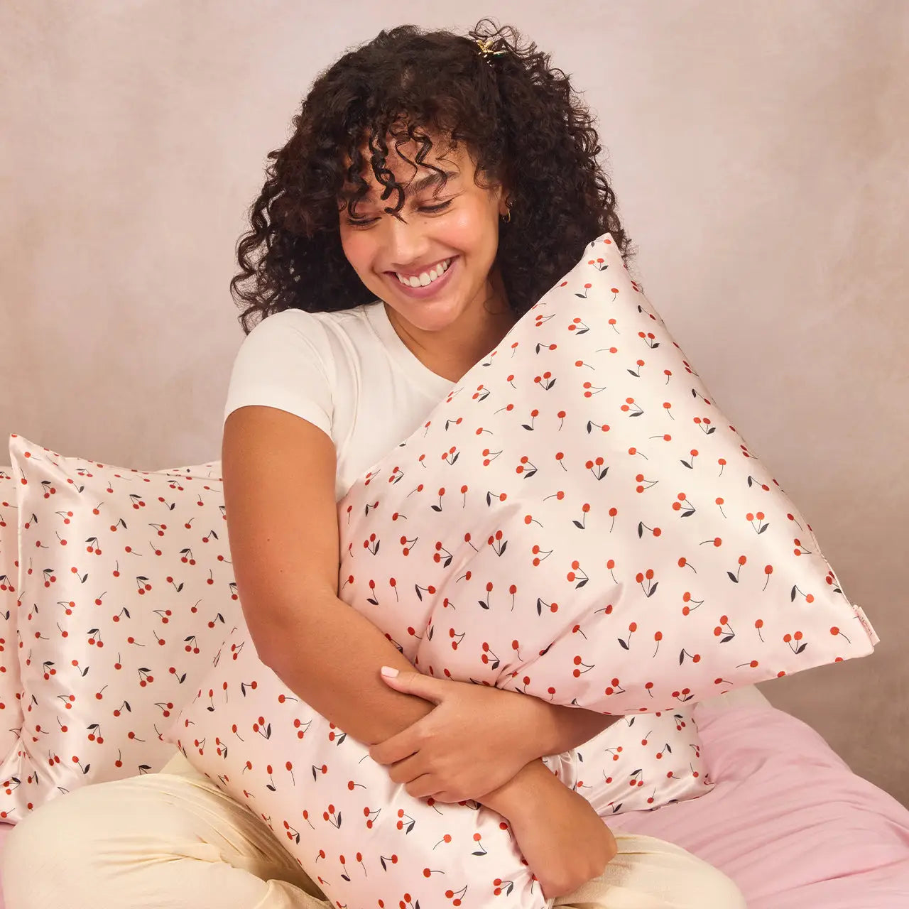 SATIN KING PILLOWCASE CHERRY | KITSCH