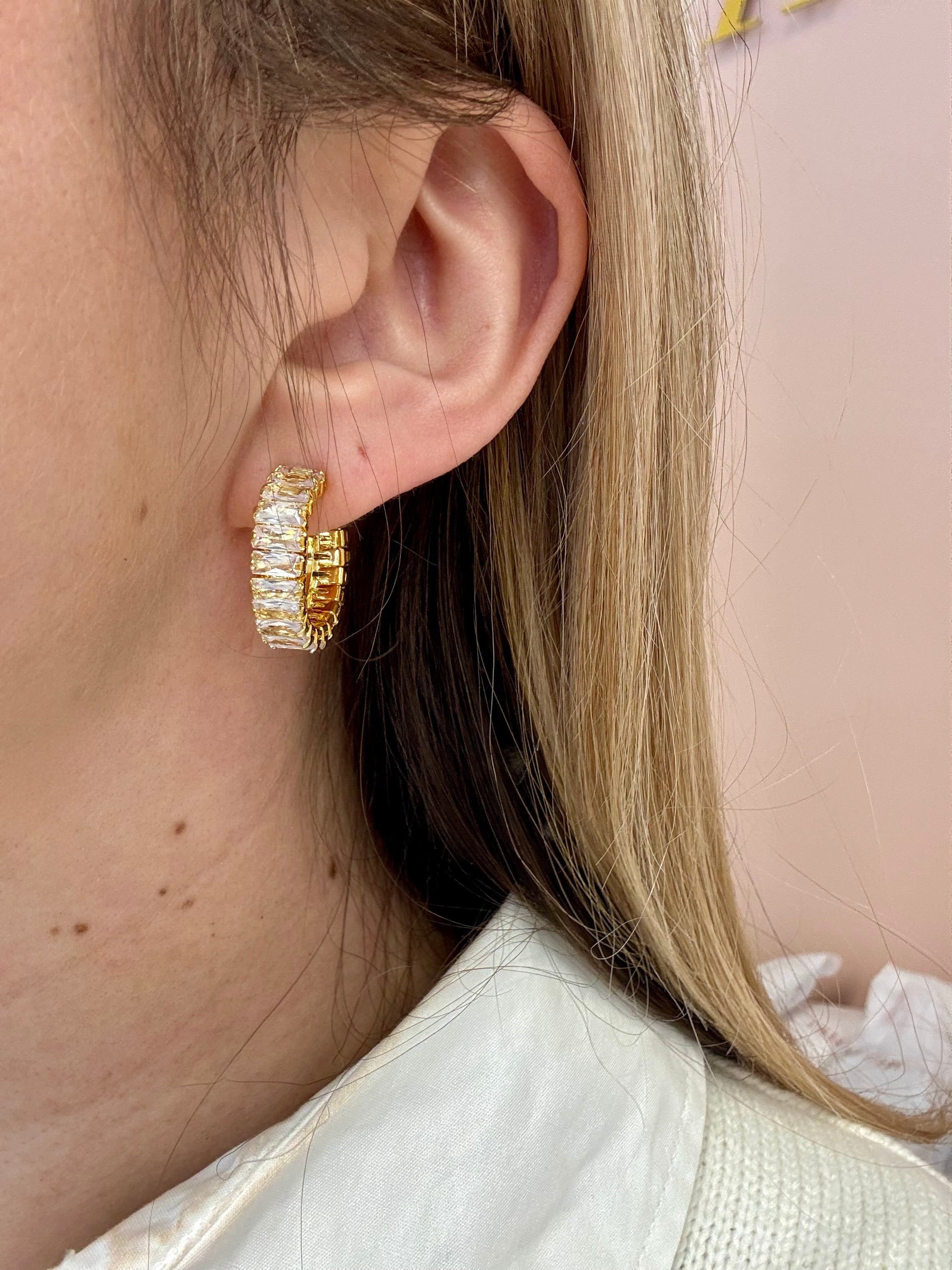 SOPHIA BAGUETTE HOOP EARRINGS (GOLD)