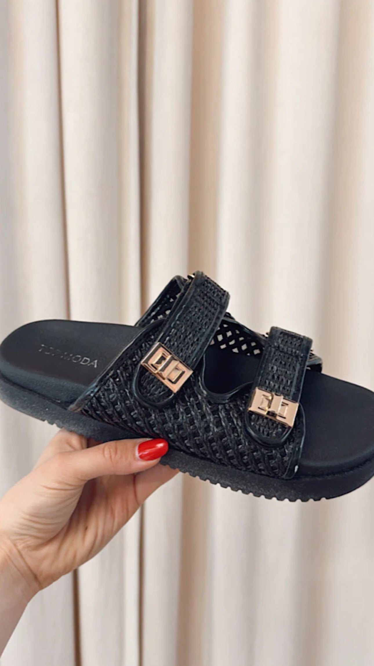 SOPHIE BLACK & GOLD SANDAL (HOT RESTOCK)