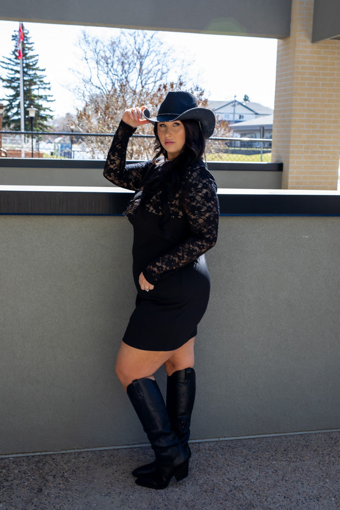 NEW BROOK MINI LACE DRESS (CURVY)