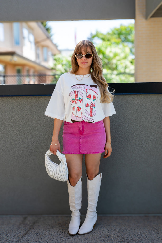 NEW COWBOY BOOT GRAPHIC T-SHIRT (WHITE)