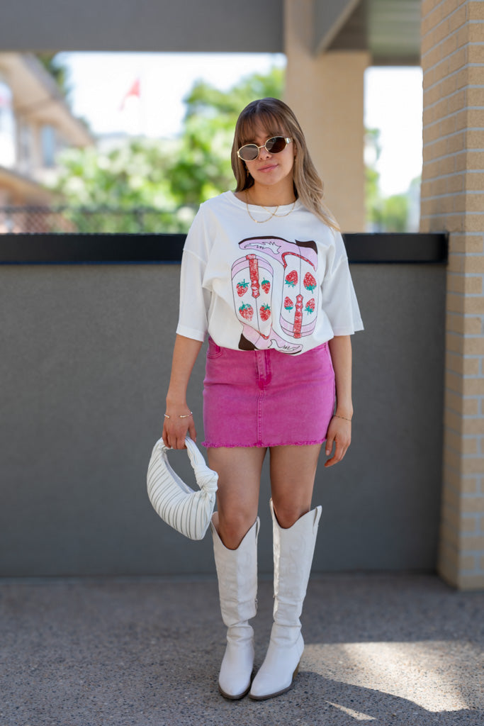 NEW COWBOY BOOT GRAPHIC T-SHIRT (WHITE)