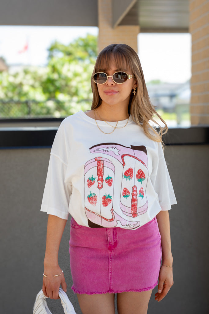 NEW COWBOY BOOT GRAPHIC T-SHIRT (WHITE)