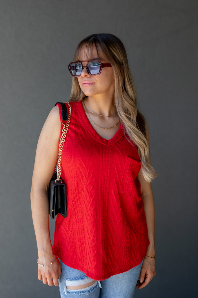 NEW TOVE SLEEVELESS TOP (RED)