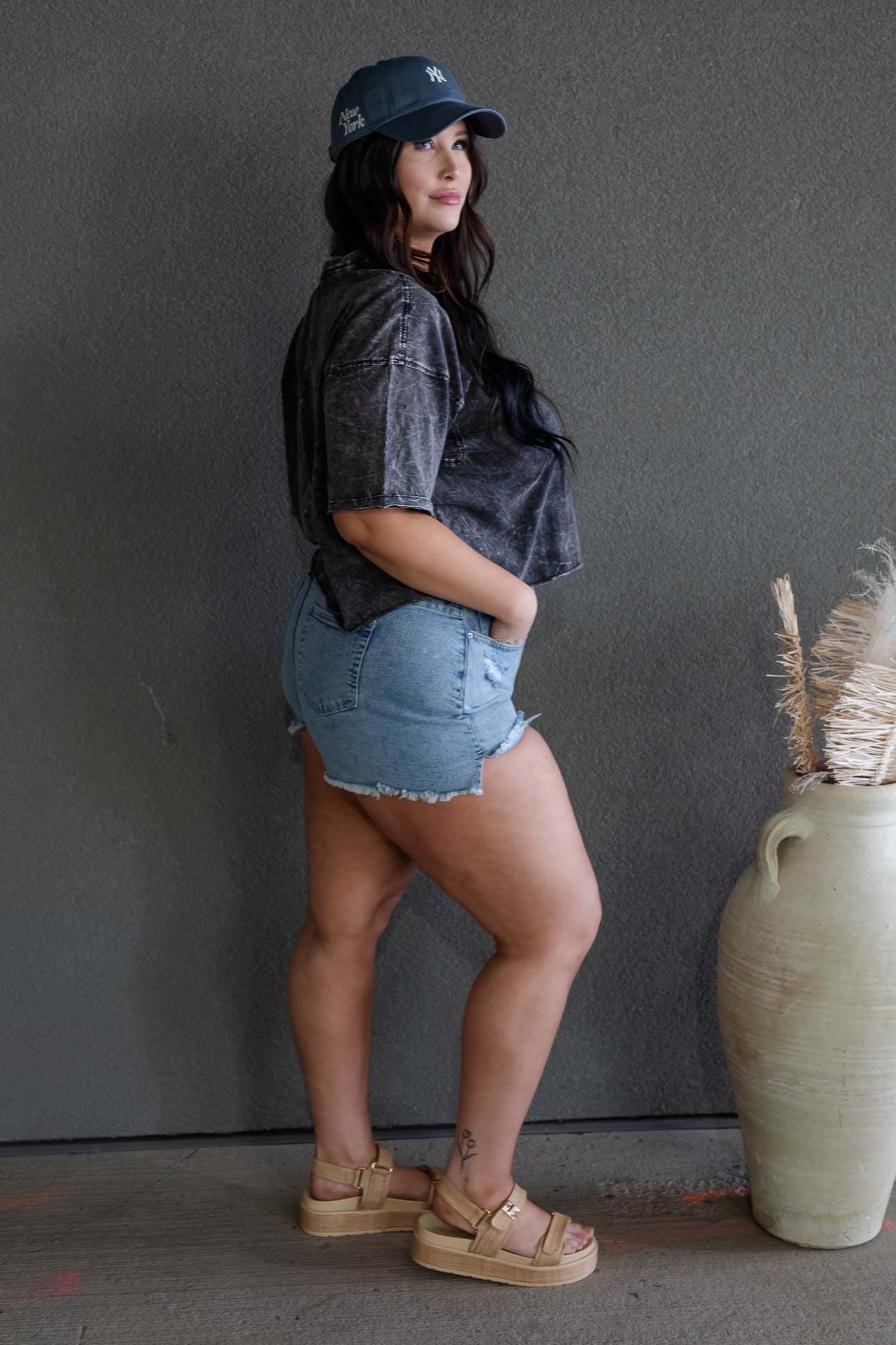 WYOMING CROP T-SHIRT (ASH BLACK)