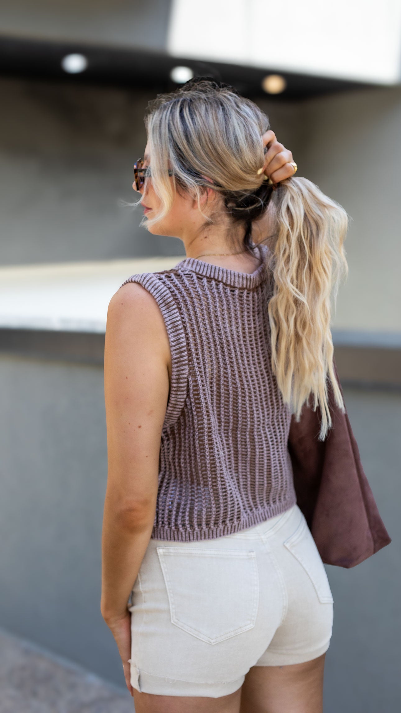 WILLOW DISTRESSED JEAN SHORTS (ASH MOCHA)