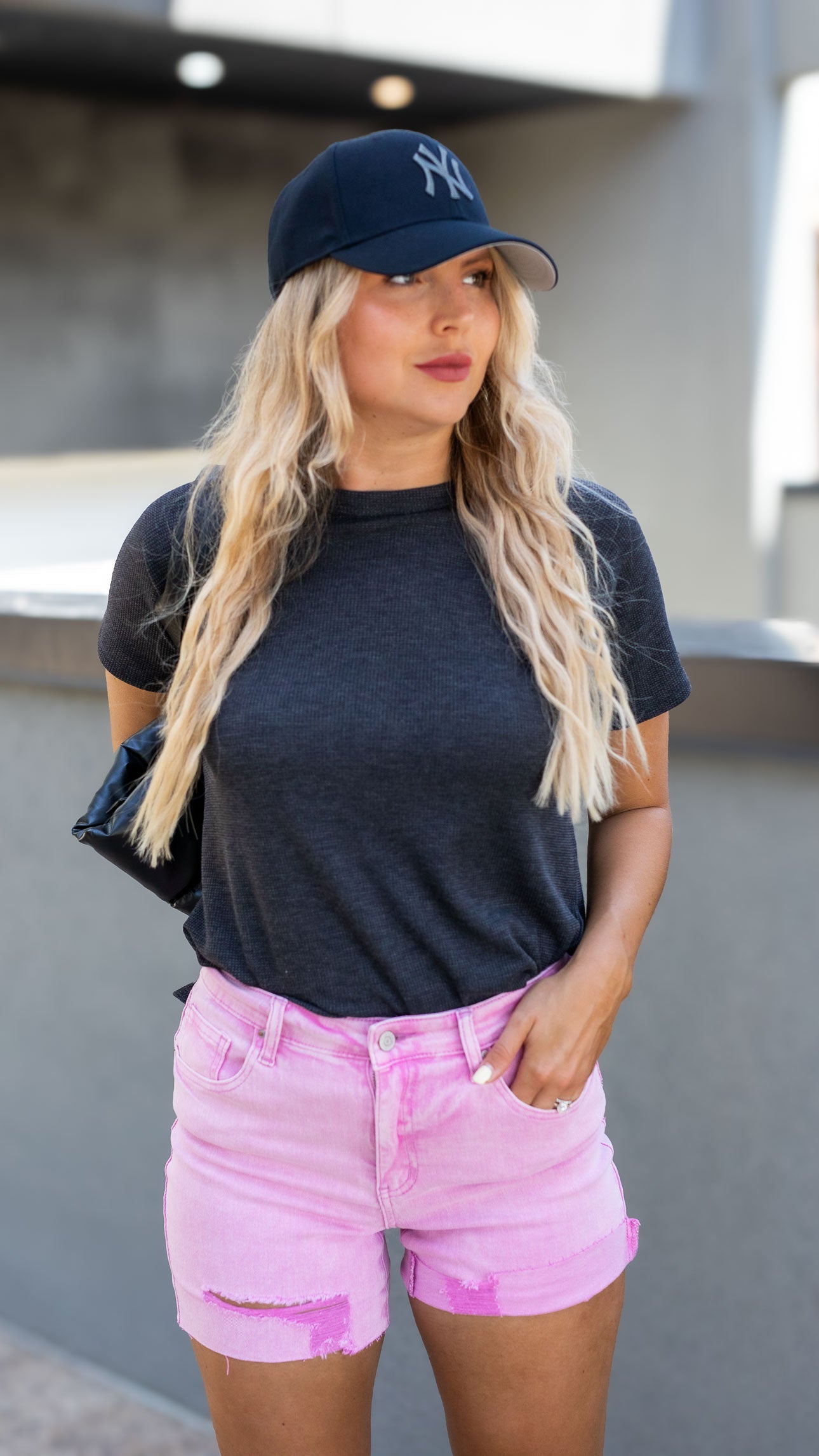 WILLOW DISTRESSED DENIM SHORTS (PINK)