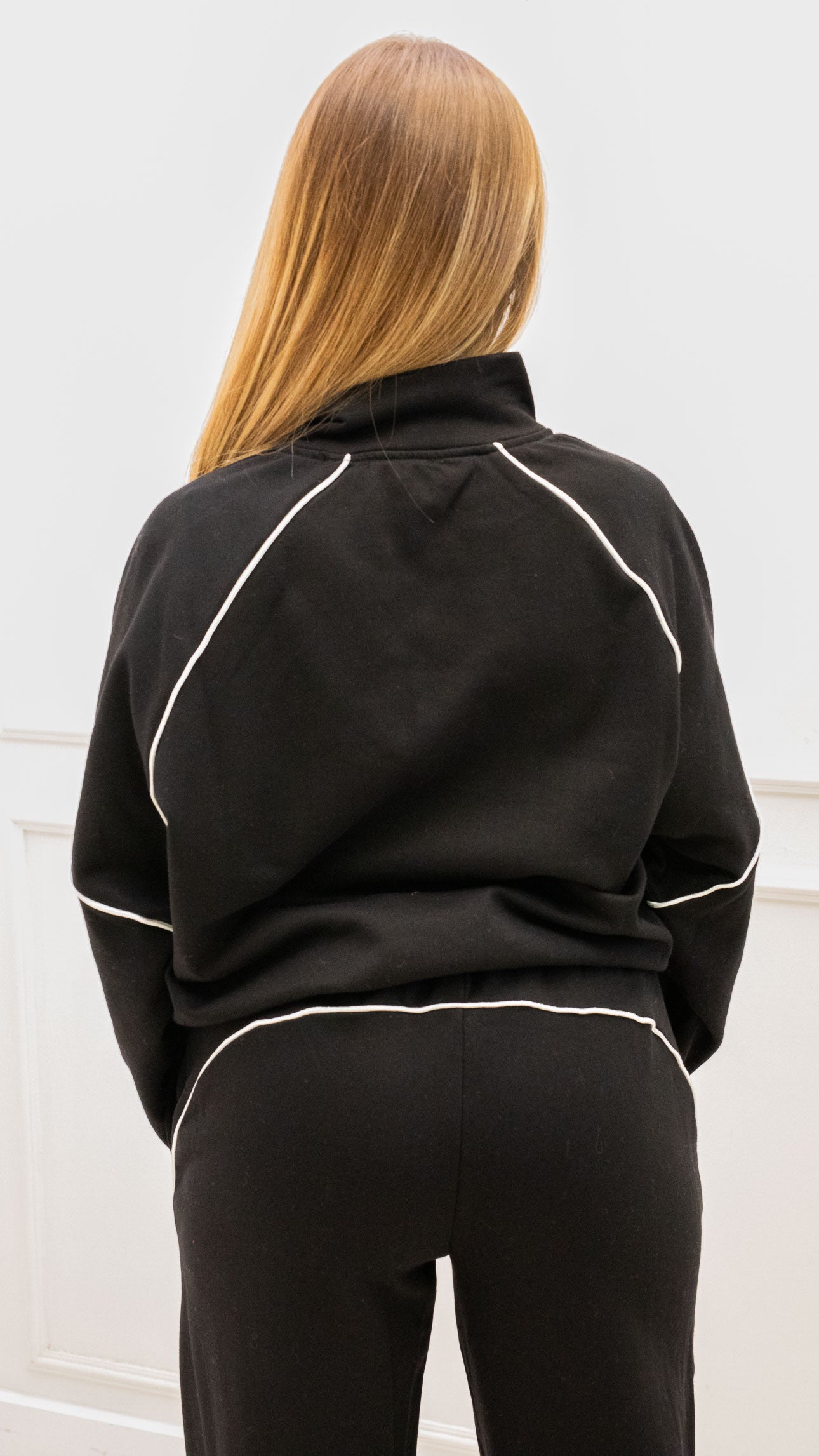 AINSLEY TERRY JOGGER SET (BLACK & WHITE)