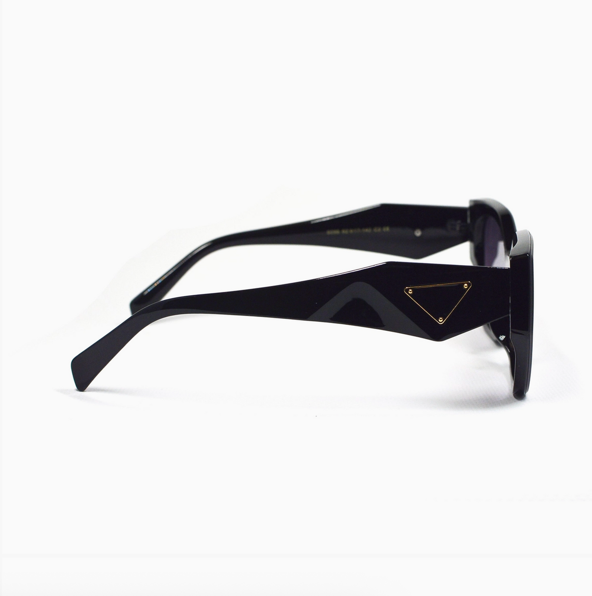 FASHION CHIC OVERSIZED SUNGLASSES