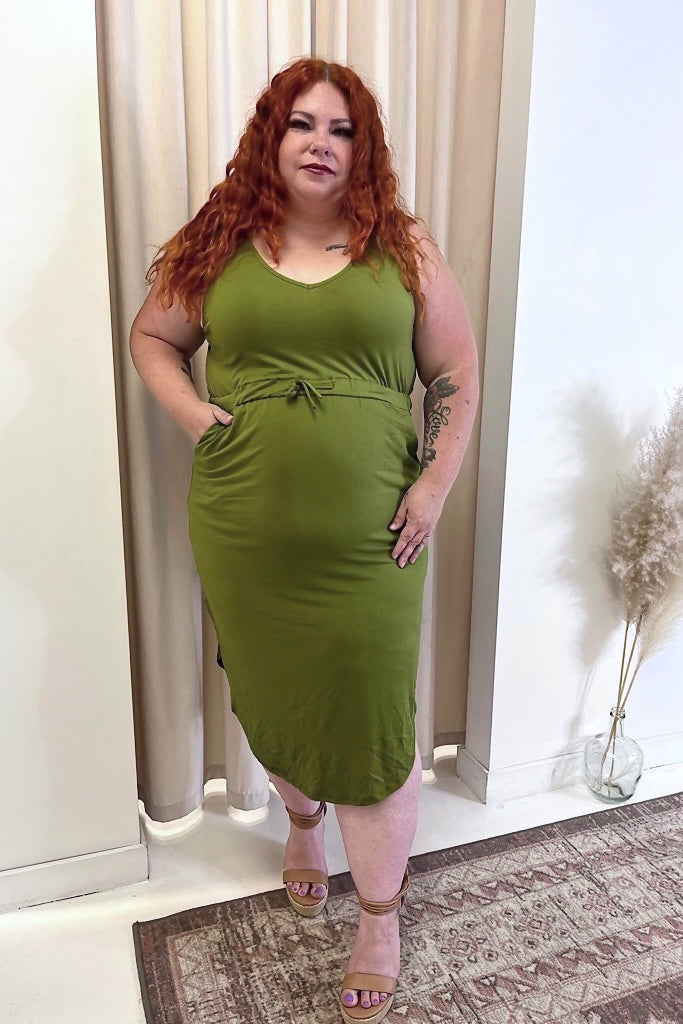 NEW DELANEY DRESS (GREEN)| CURVY VELENZIA NEW DELANEY DRESS (GREEN)| CURVY VELENZIA