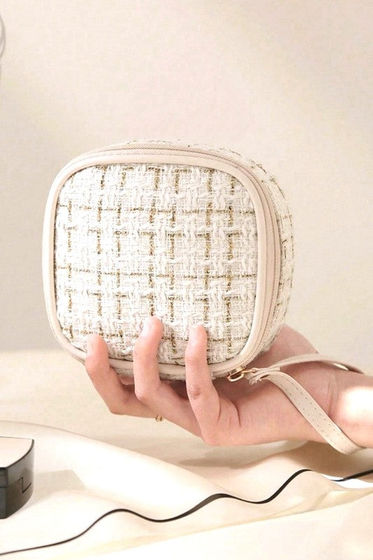 NEW MINI CHANEL QUILTED COSMETIC TRAVEL BAG (IVORY)