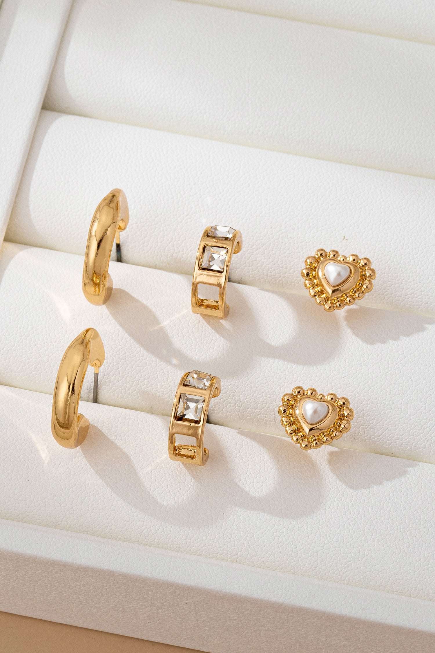 PEARL HEART &amp; RHINESTONE TRIO EARRINGS