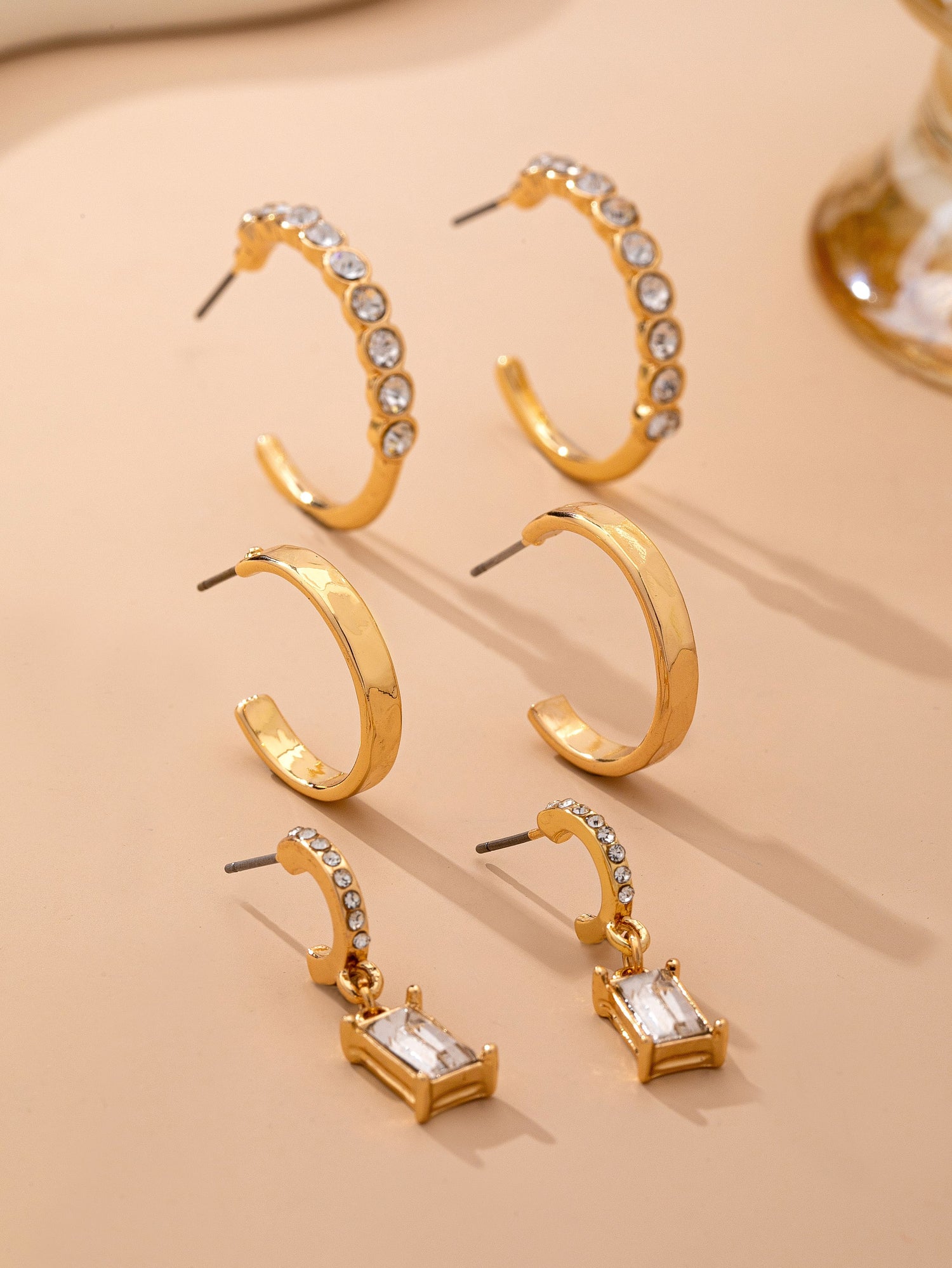 CRYSTAL BAGUETTE HOOP EARRING SET