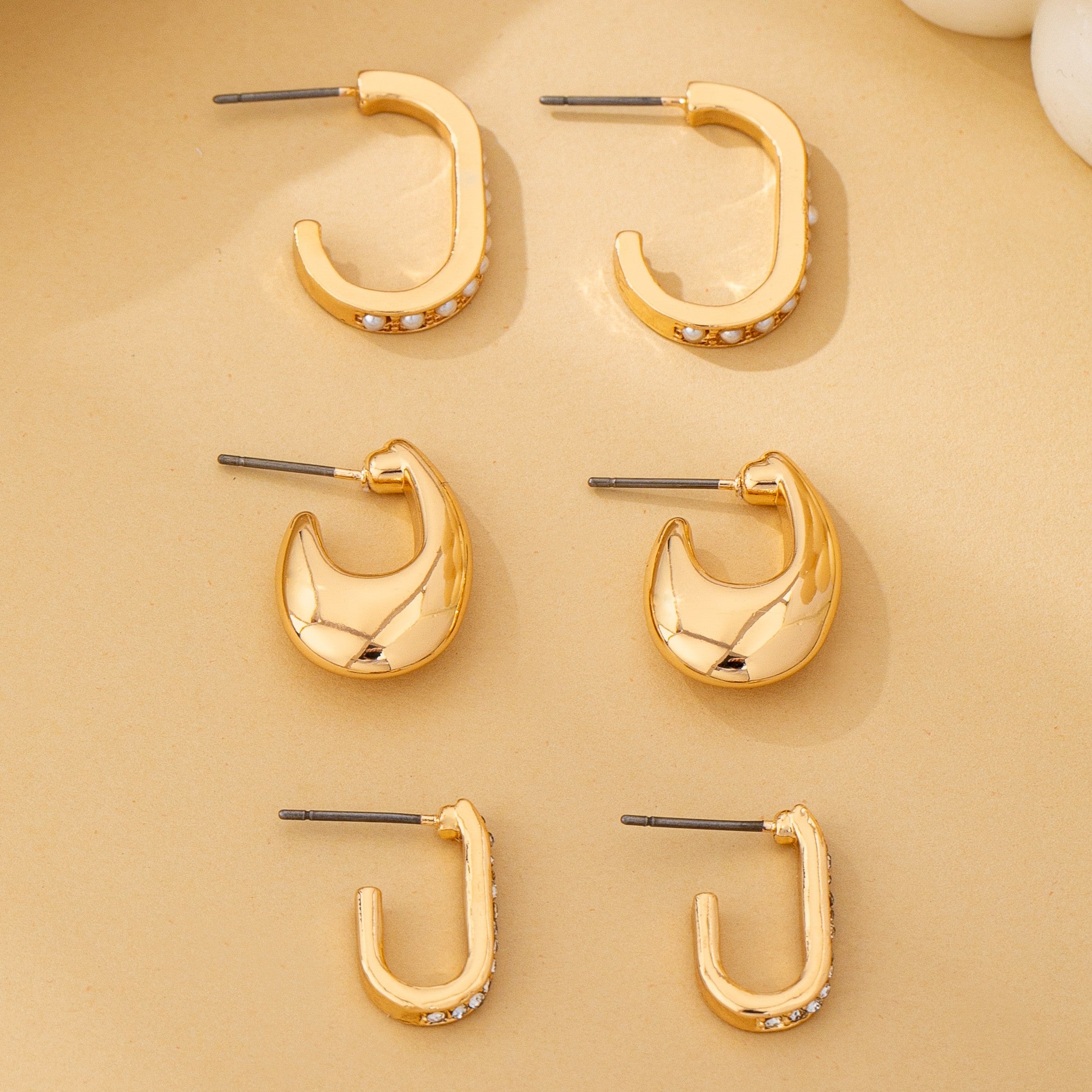 PEARL TRIO HOOP EARRING SET