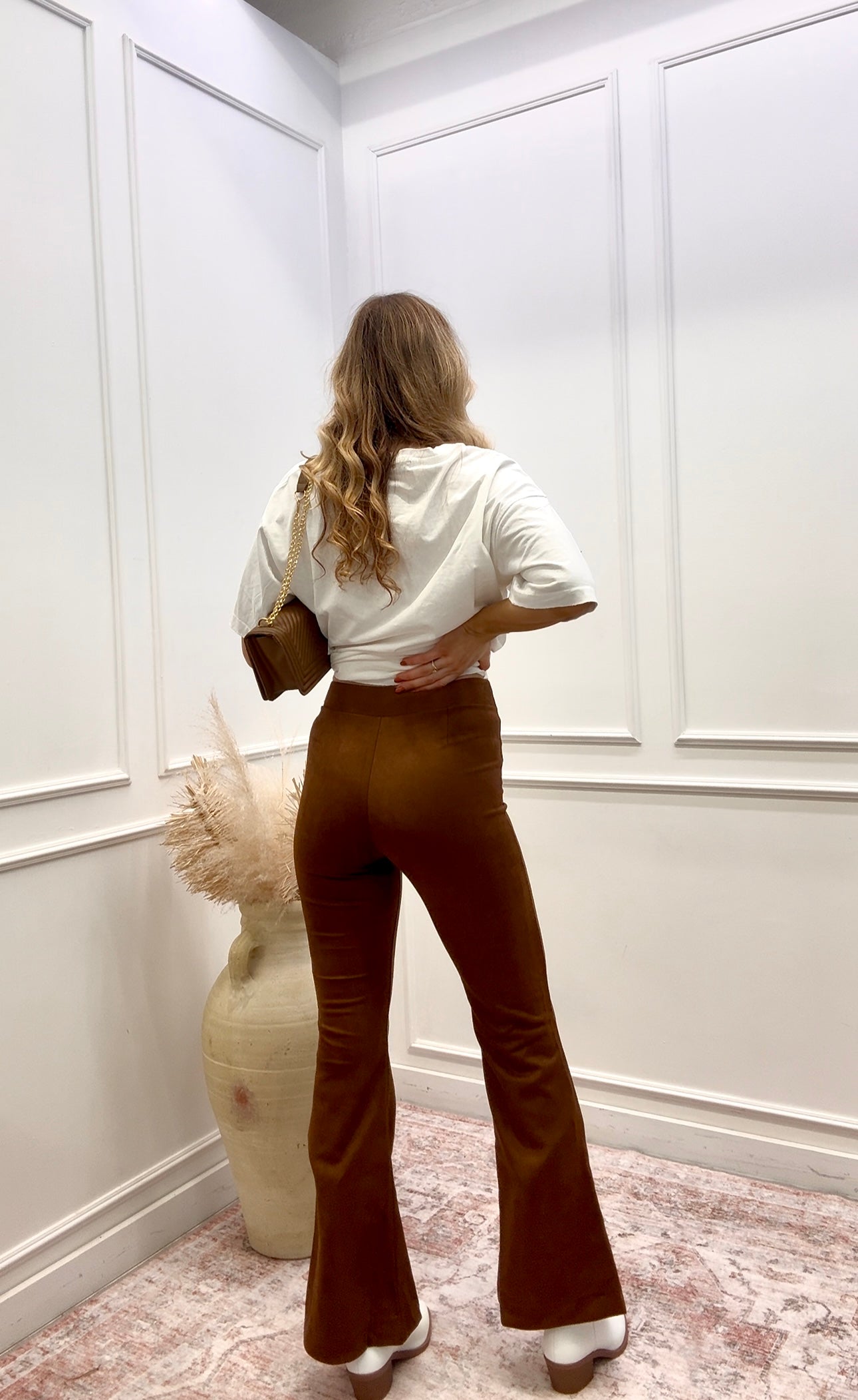 NEW LEONA SUEDE HIGH RISE FLARE PANTS (BROWN)