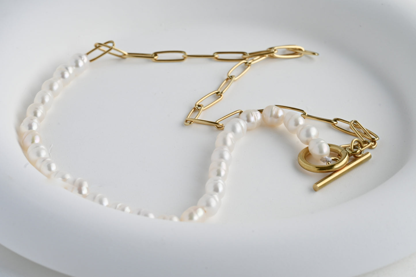 NEW PEARL & PAPER CLIP TOGGLE NECKLACE