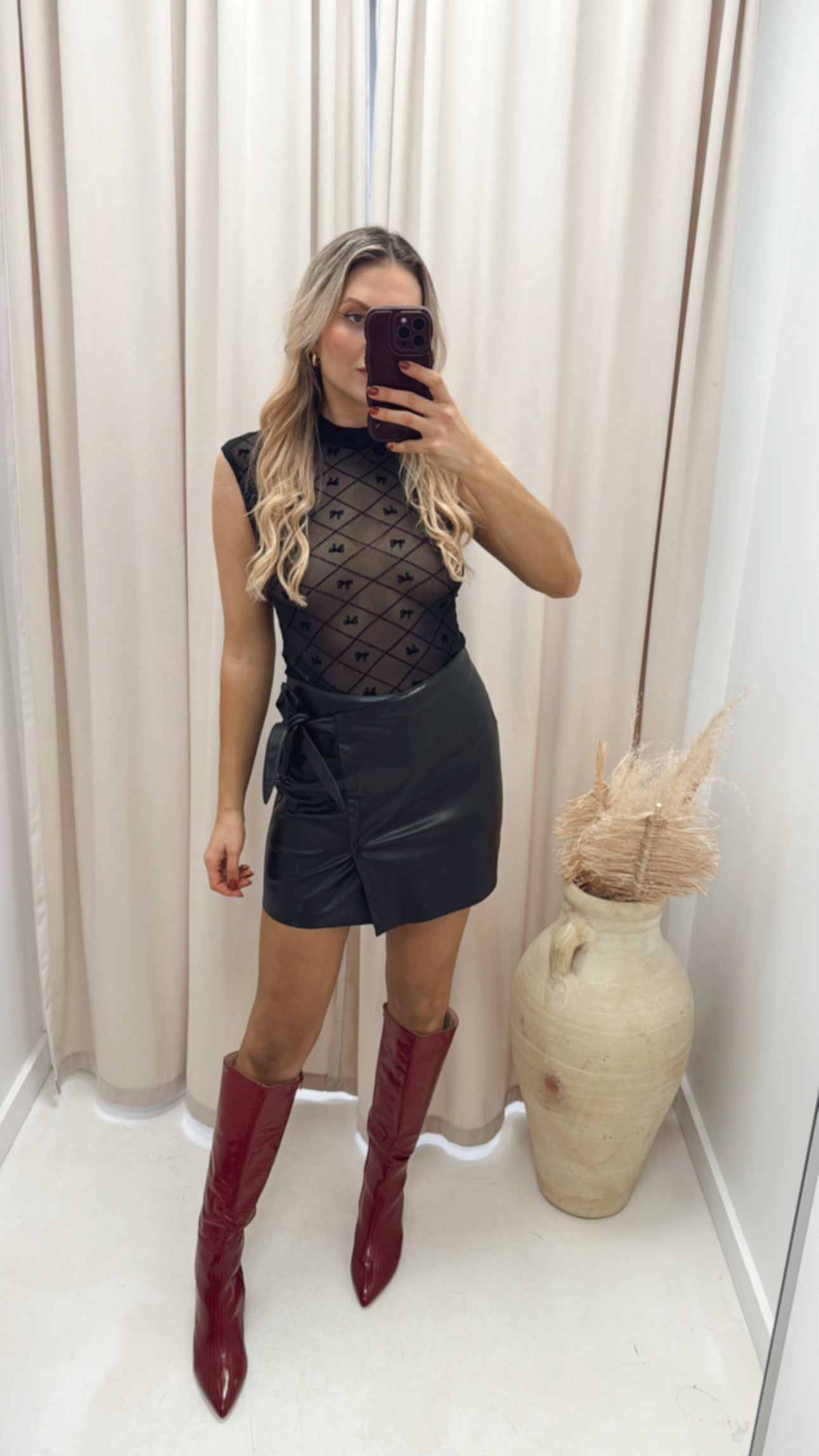 MOCK NECK SHEER TOP (BLACK)