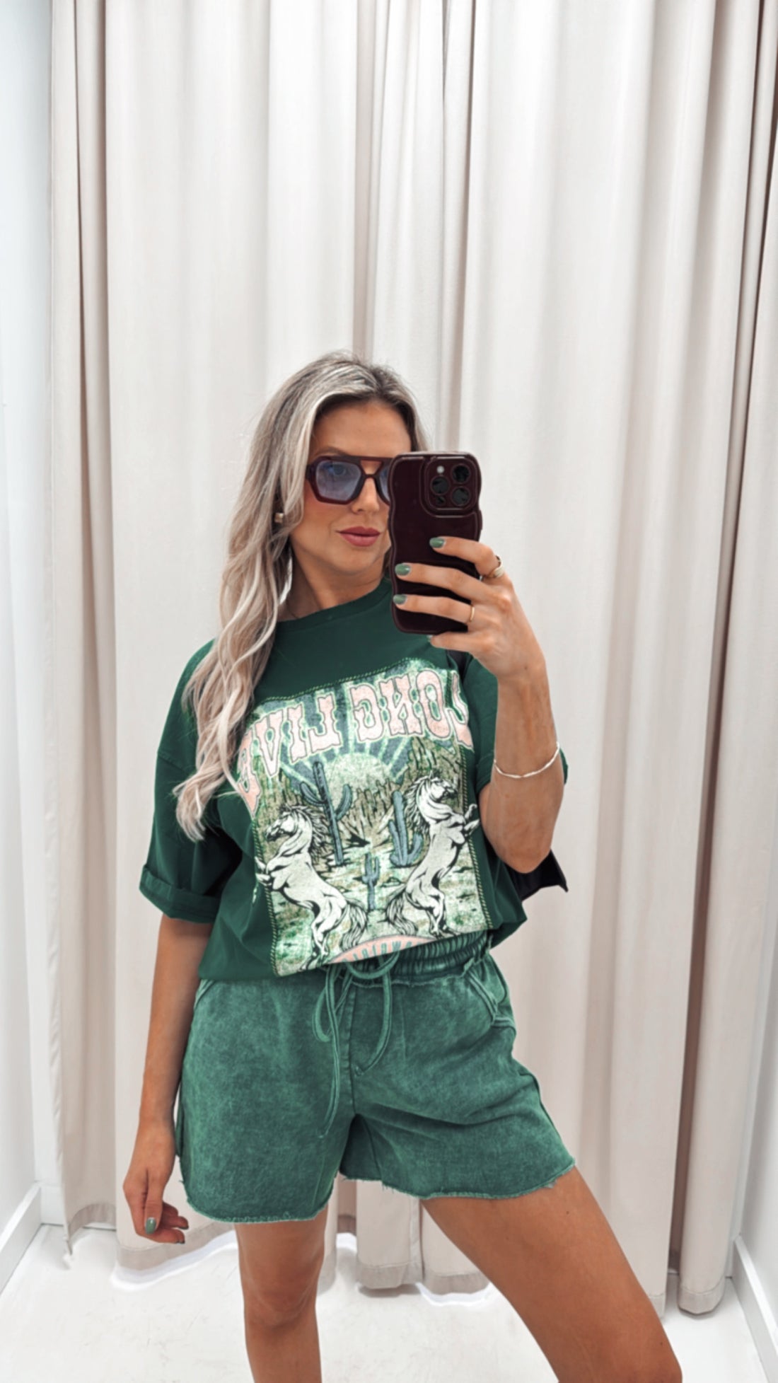 LONG LIVE COWGIRLS VINTAGE GRAPHIC T-SHIRT (GREEN)