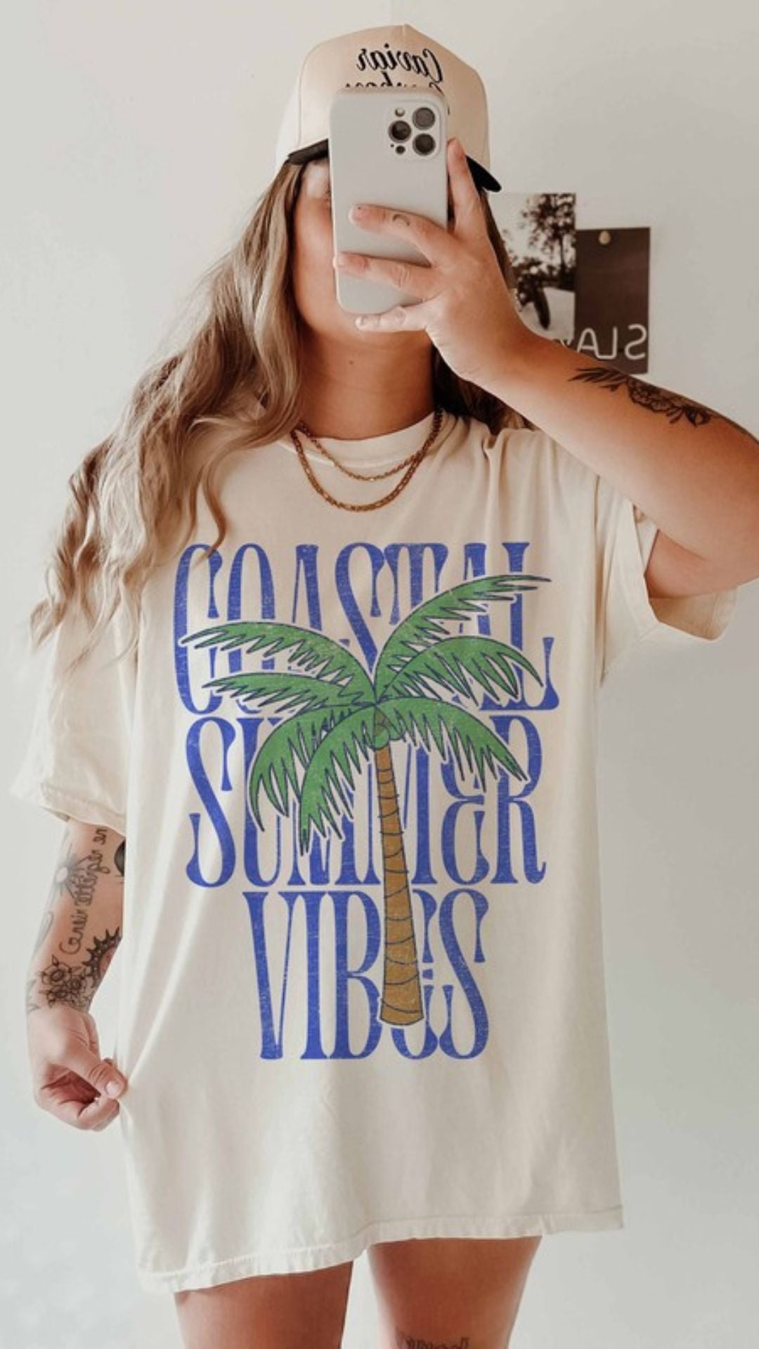 COASTAL VIBES GRAPHIC T-SHIRT
