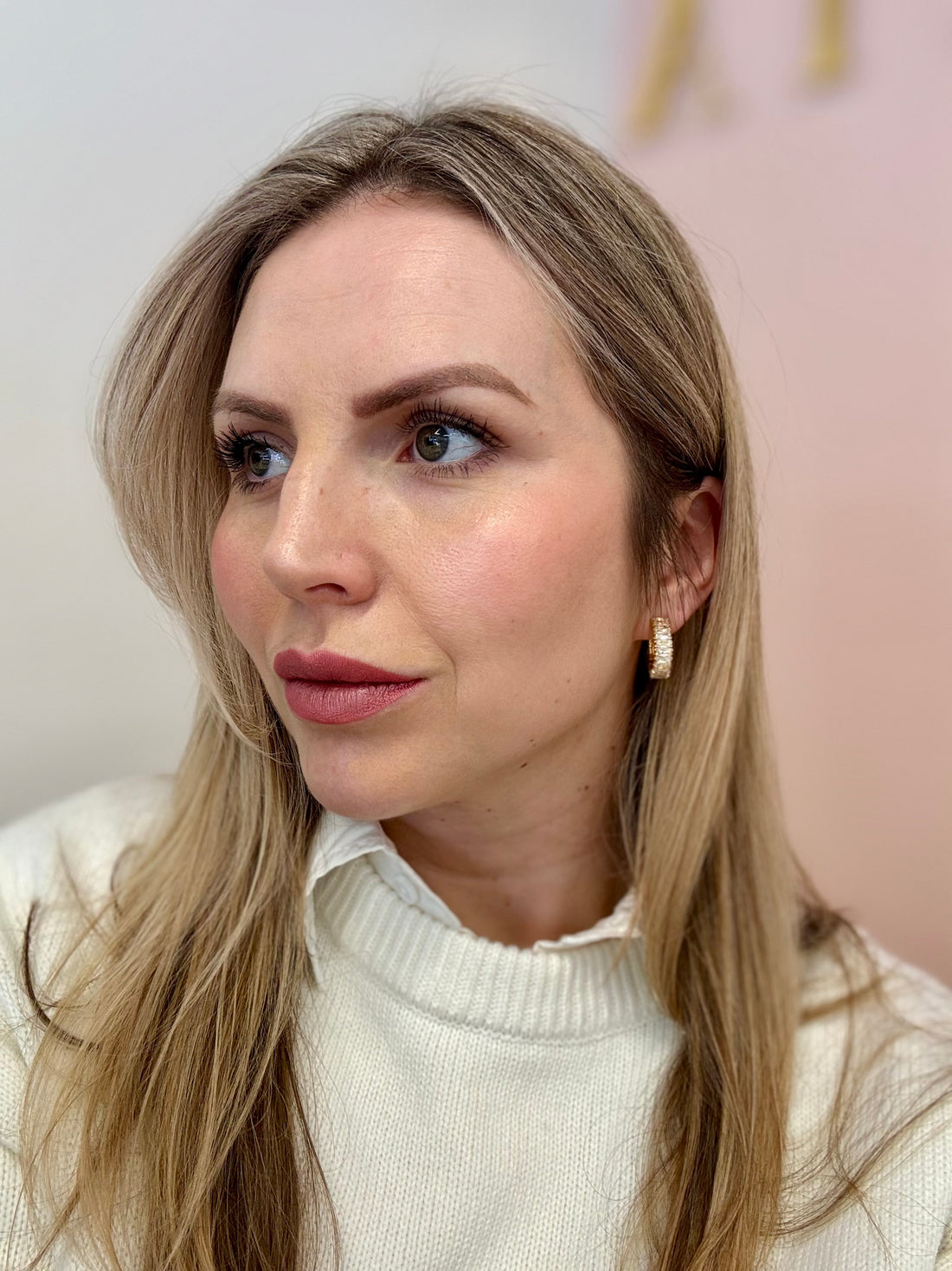 SOPHIA BAGUETTE HOOP EARRINGS (GOLD)