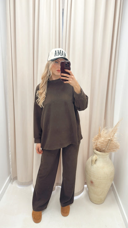 CLASSIC CORDUROY SWEATER AND TROUSER SET (CHOCOLATE)