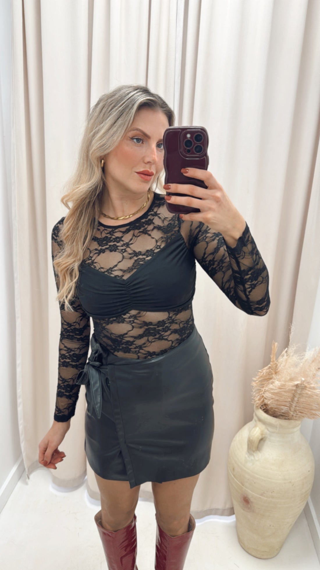 LACE TOP (BLACK)