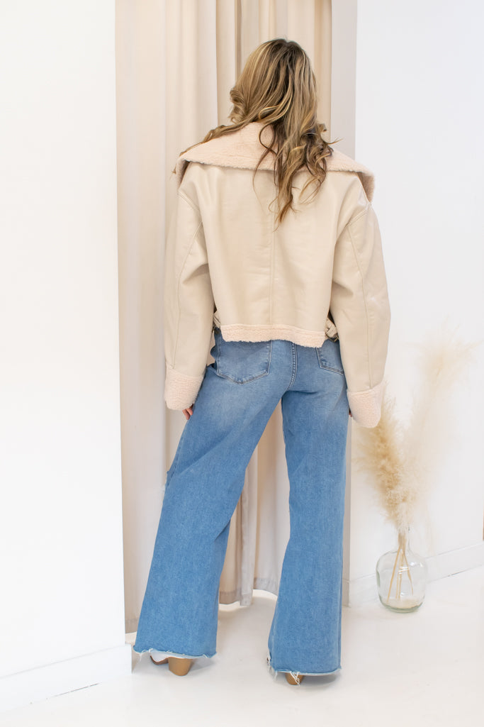 NYA FAUX LEATHER SHERPA JACKET  (SAND)