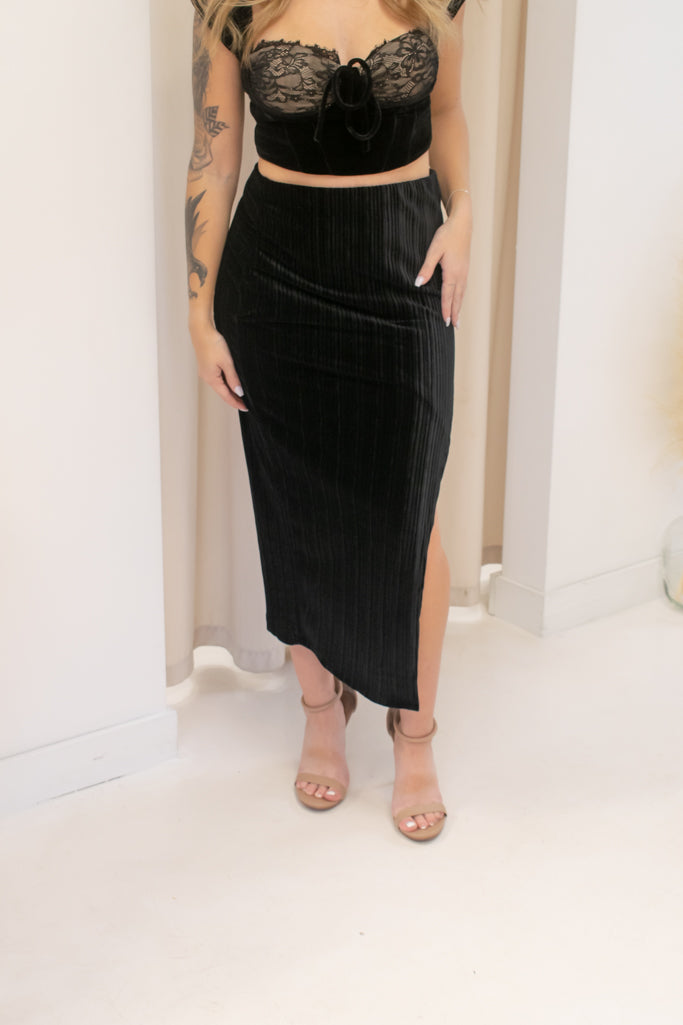 NEW MARY VELVET LACE CORSET CROP TOP (BLACK)