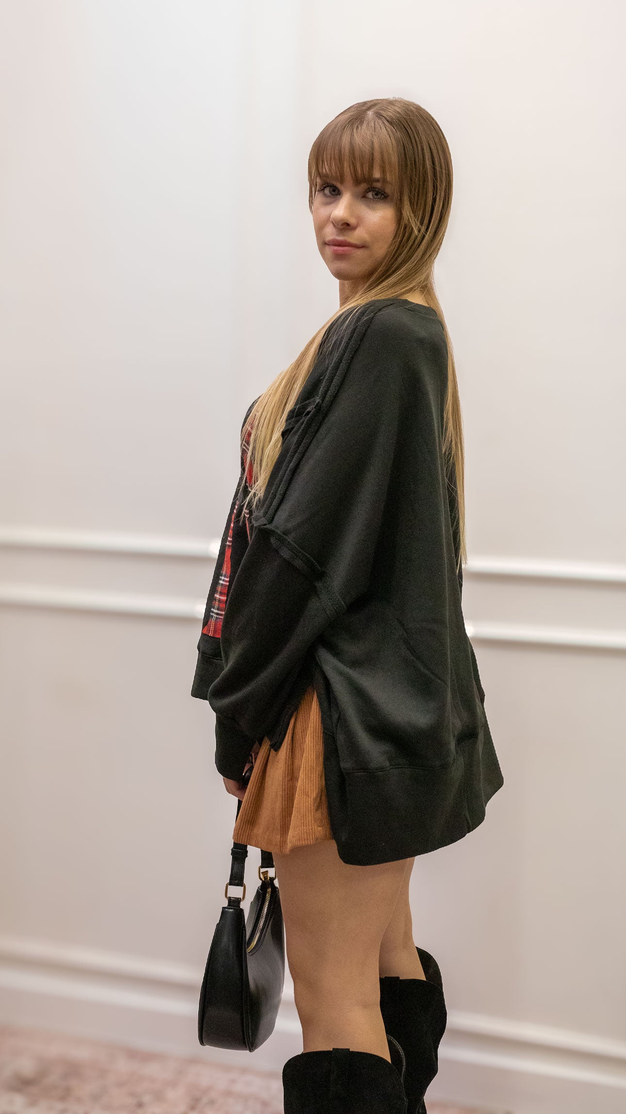 HOLLY JOLLY SWEATSHIRT (BLACK/RED PLAID)