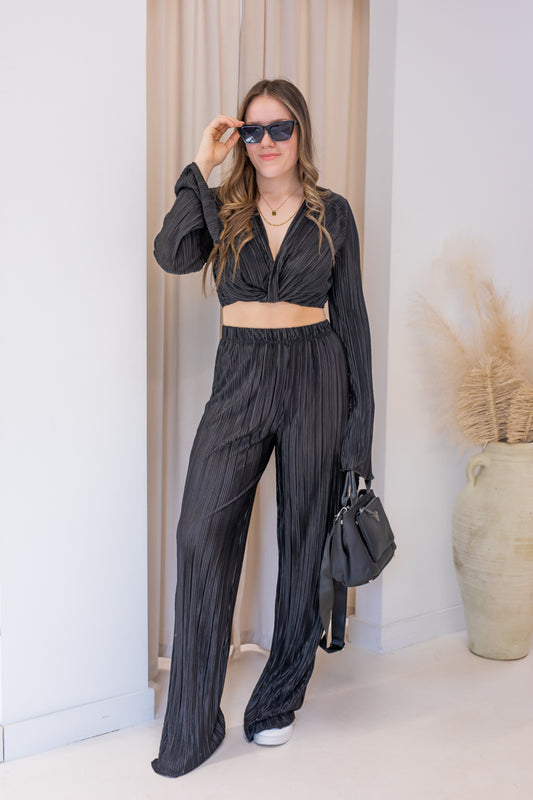 NEW CHARLIE PLEATED TWO PEICE SET (BLACK)