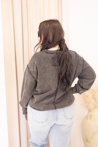 NEW OAKLEE ACID WASHED EXPOSED SEAM SWEATSHIRT (ASH BLACK)