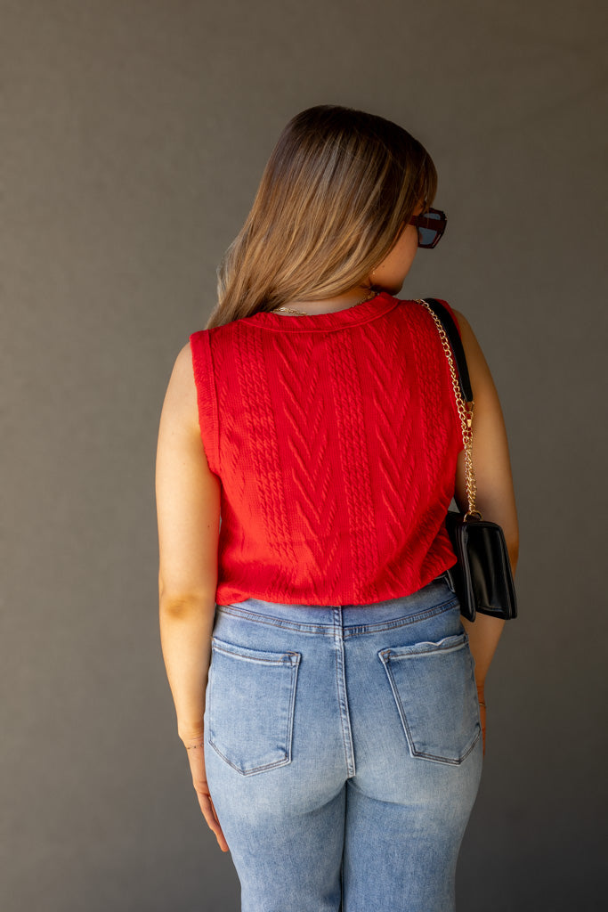 NEW TOVE SLEEVELESS TOP (RED)