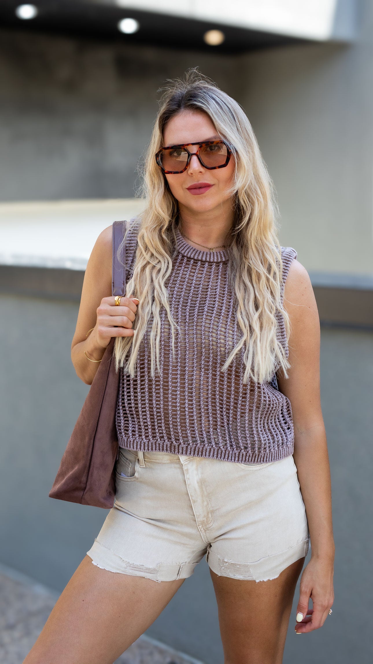 WILLOW DISTRESSED JEAN SHORTS (ASH MOCHA)