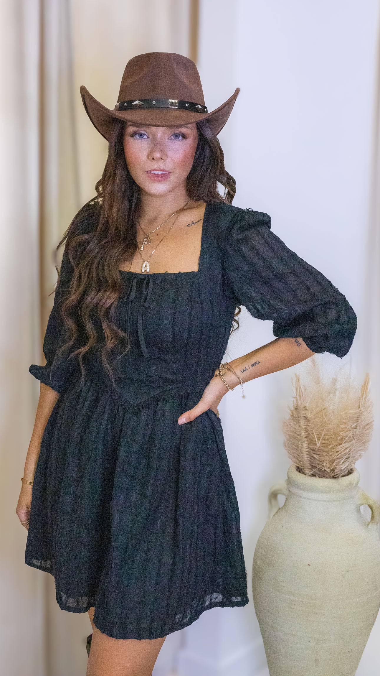 FORTE TEXTURED LACE DRESS (BLACK)