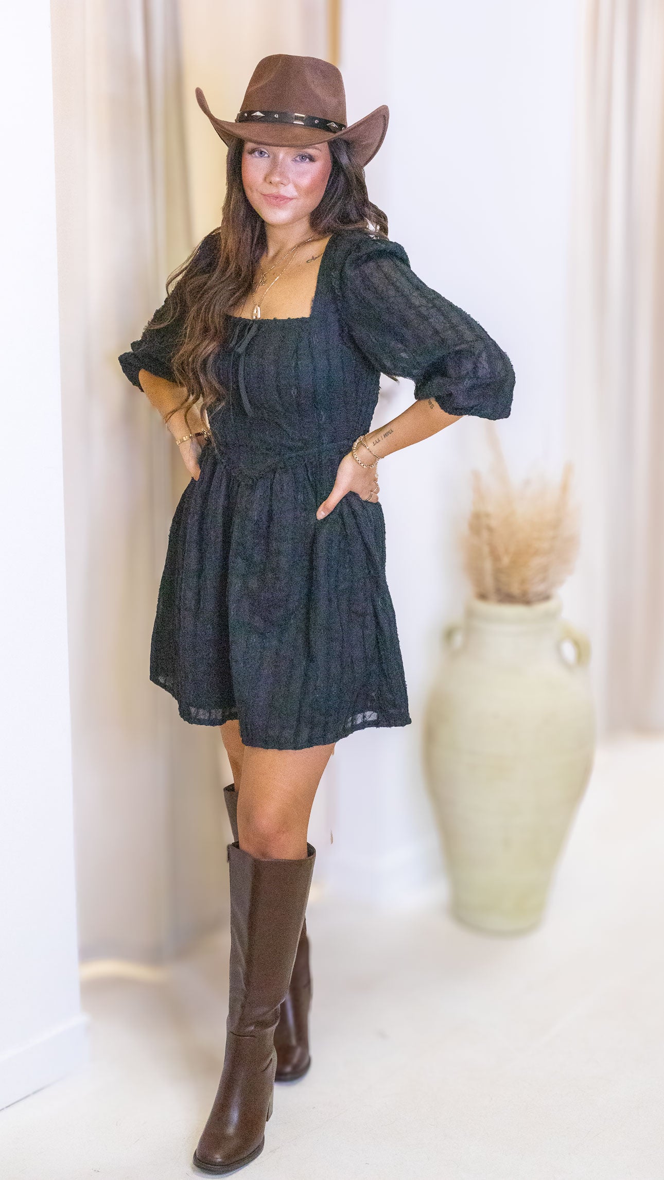 FORTE TEXTURED LACE DRESS (BLACK)