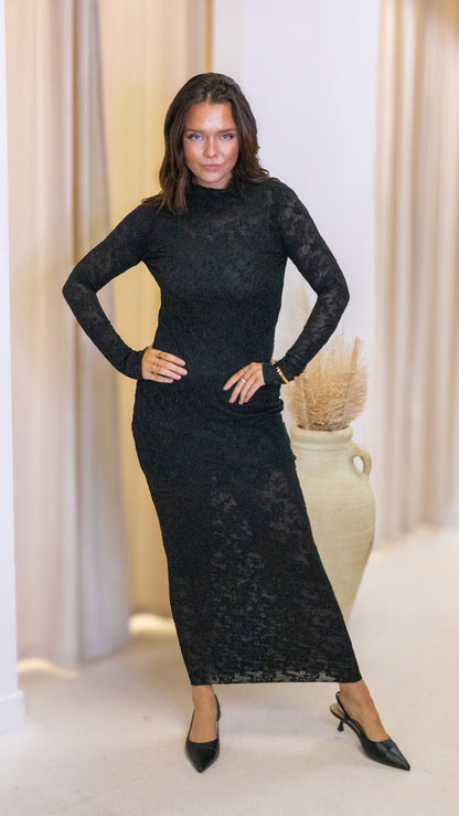 SRIELLA LACE MAXI DRESS (BLACK)
