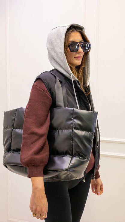 QUILTED HOODED VEST (BLACK)
