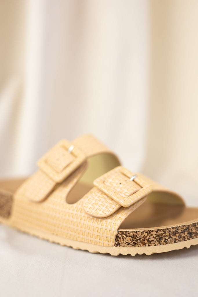 NEW BIRKENSTOCK STYLE SANDALS (BEIGE)