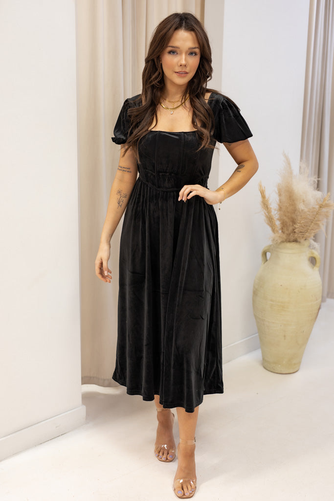 NEW XANDRA VELVET MIDI DRESS (BLACK)