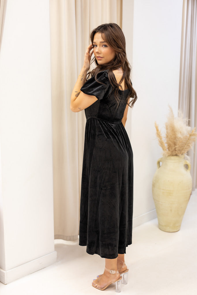 NEW XANDRA VELVET MIDI DRESS (BLACK)