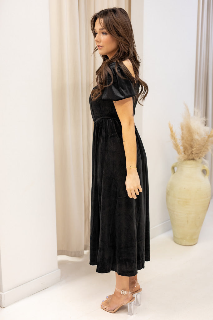 NEW XANDRA VELVET MIDI DRESS (BLACK)