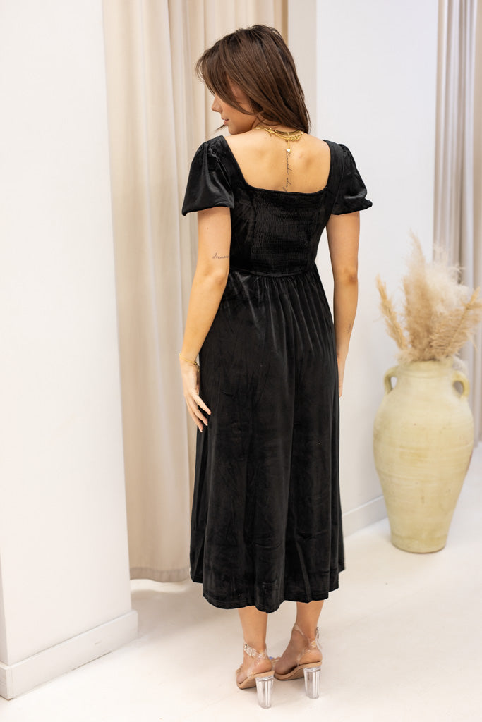 NEW XANDRA VELVET MIDI DRESS (BLACK)