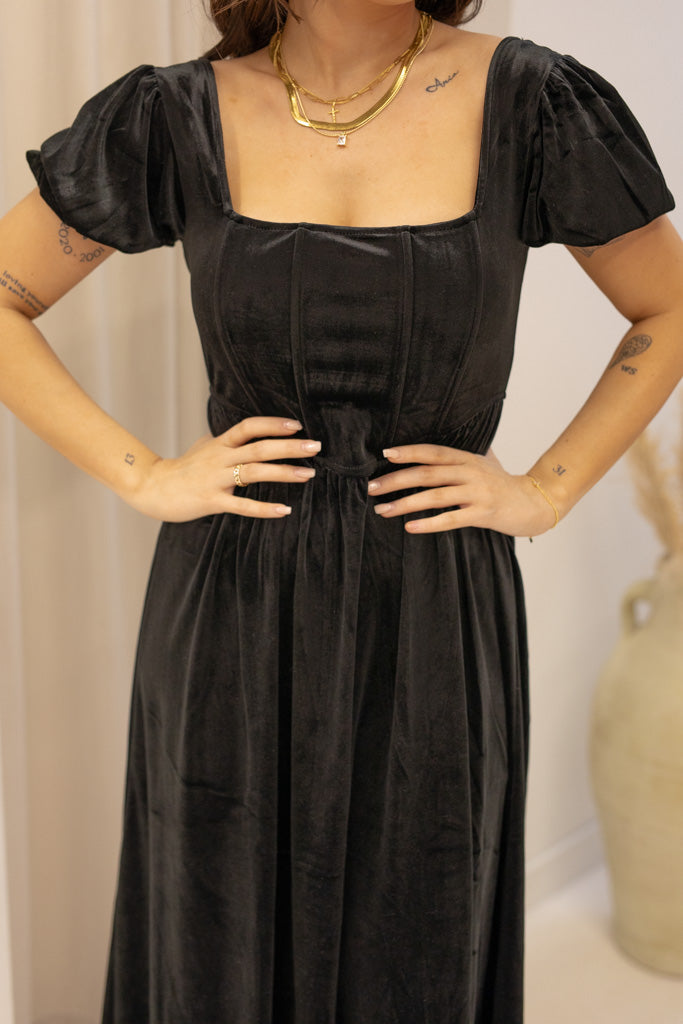 NEW XANDRA VELVET MIDI DRESS (BLACK)