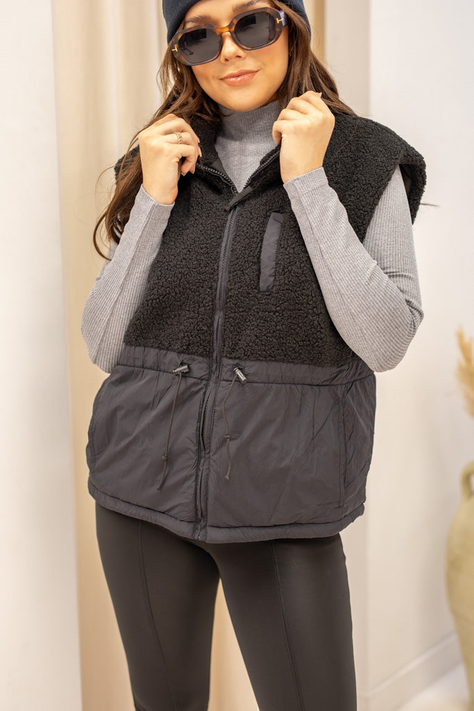 NEW AERO MIXED SHERPA PUFFER VEST (BLACK)