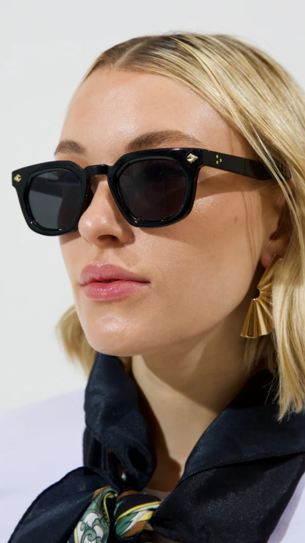 QUINN SUNGLASSES  (BLACK)