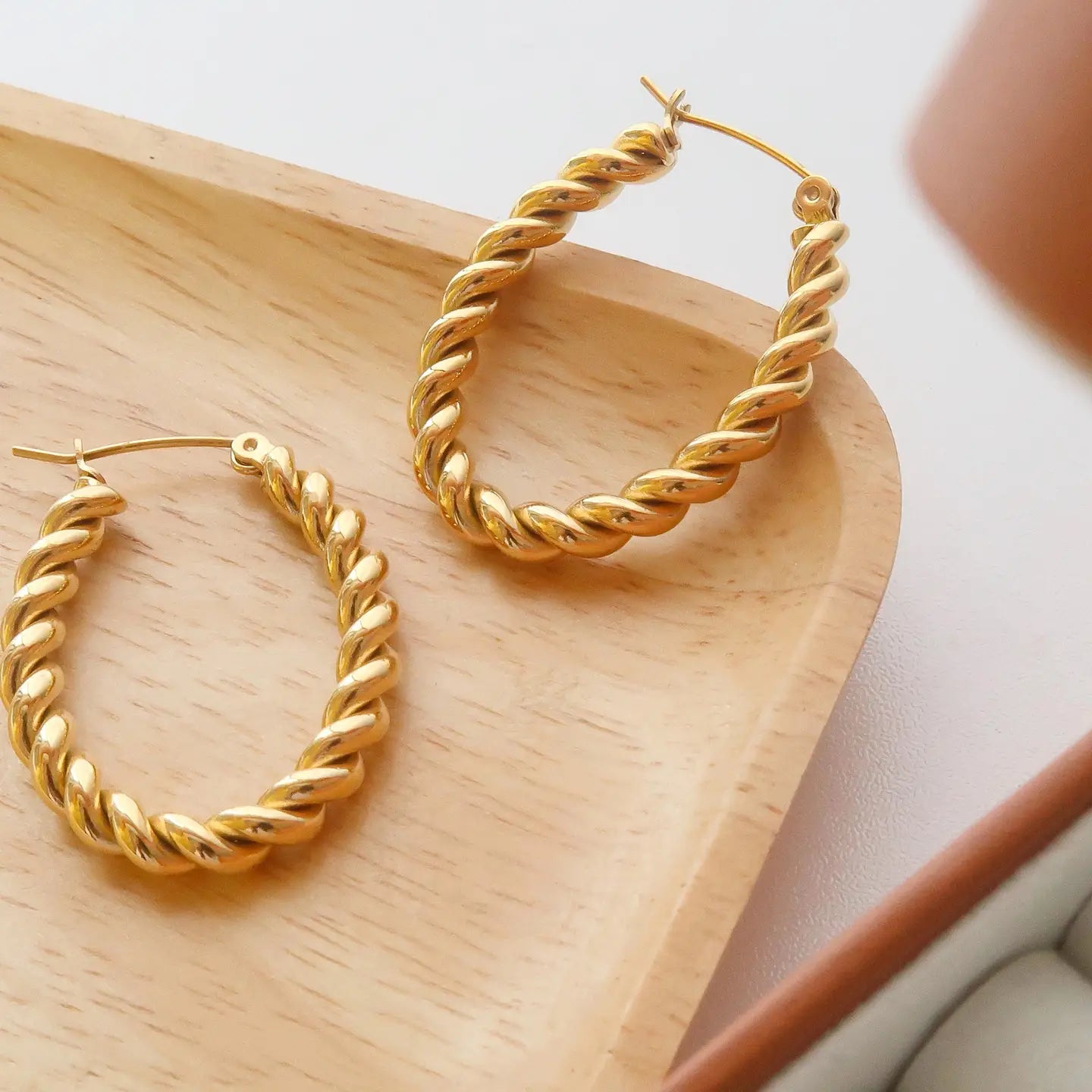 NEW BROOK GOLD NON-TARNISH BRAIDED HOOP EARRING (PRE-ORDER)