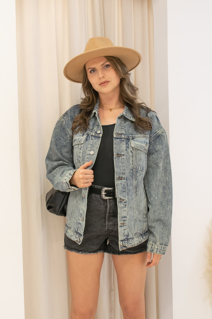 NEW KELLY OVERSIZED DENIM JACKET