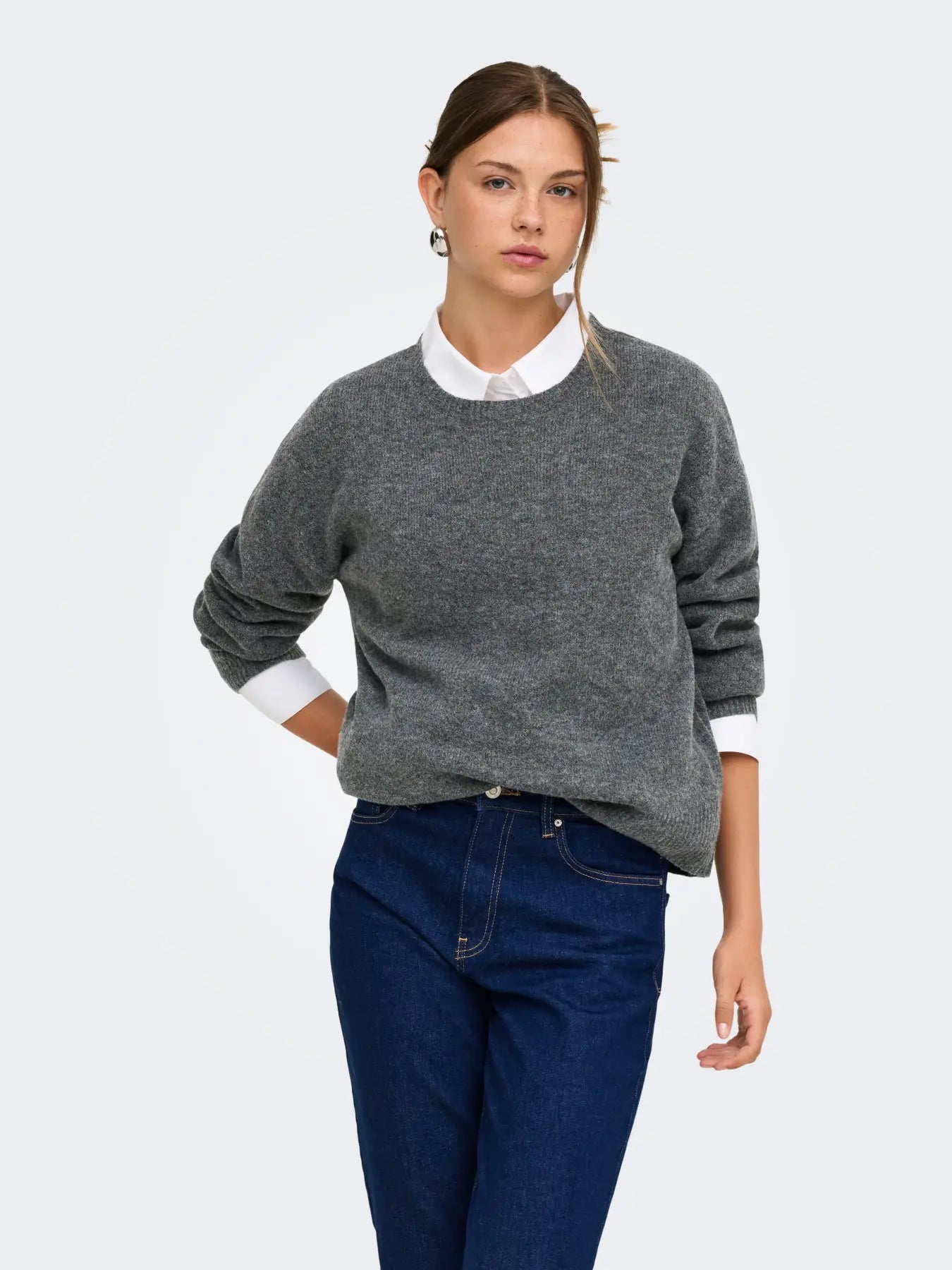 OLIVIA CREW NECK SWEATER | ONLY (CHARCOAL)