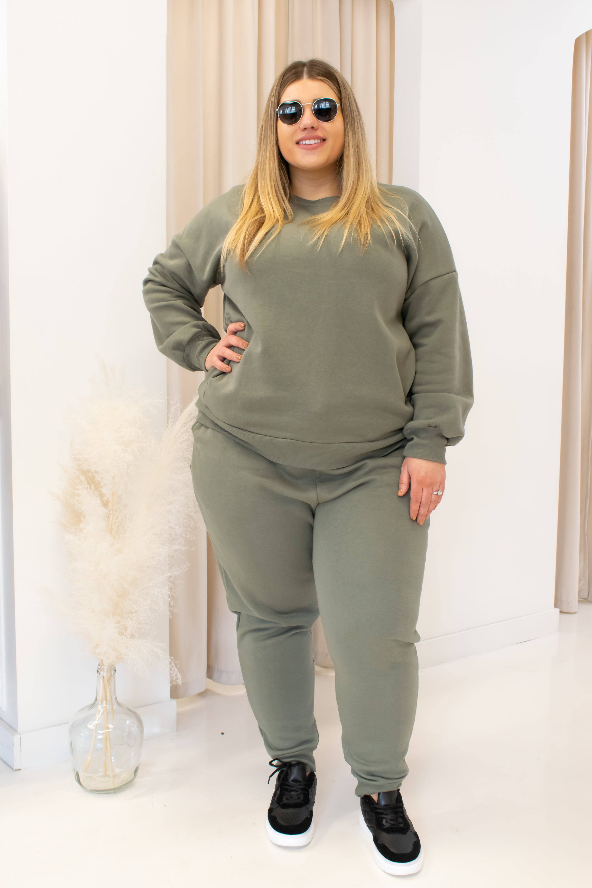 NEW TARA TWO PIECE SWEATSHIRT SET (CURVY) | GREEN