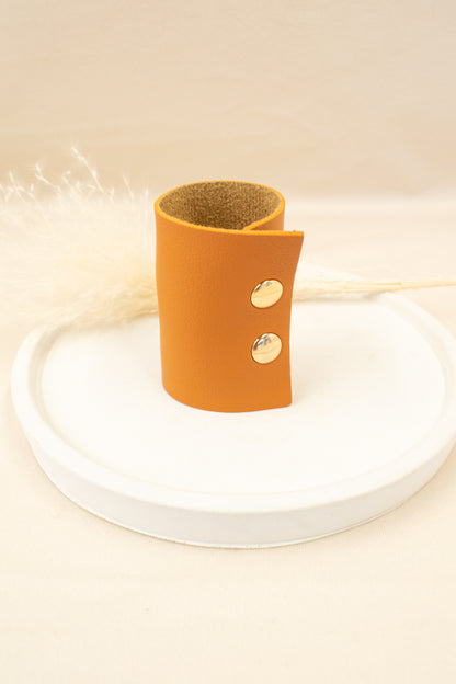 NEW DEMI FAUX LEATHER PONY TAIL CLIP